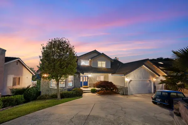379 Photinia Lane, San Jose, CA 95127