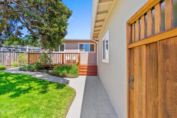 1055 View Way, Pacifica, CA 94044