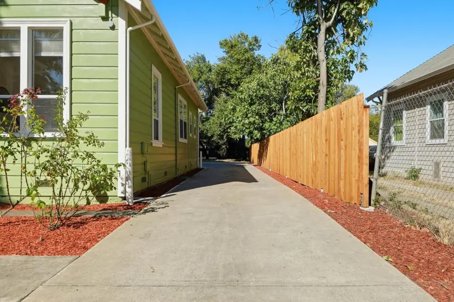 589 S Almaden Avenue, San Jose, CA 95110 - #3