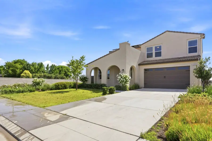 3335 Las Rosas Avenue, Clovis, CA 93619 - #3