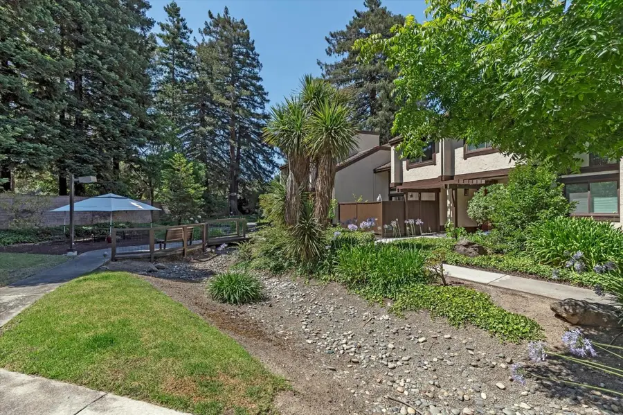 1525 Tyler Park Way, Mountain View, CA 94040 - #2