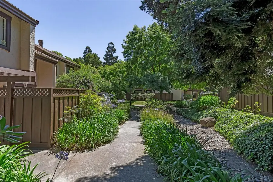 1525 Tyler Park Way, Mountain View, CA 94040 - #3