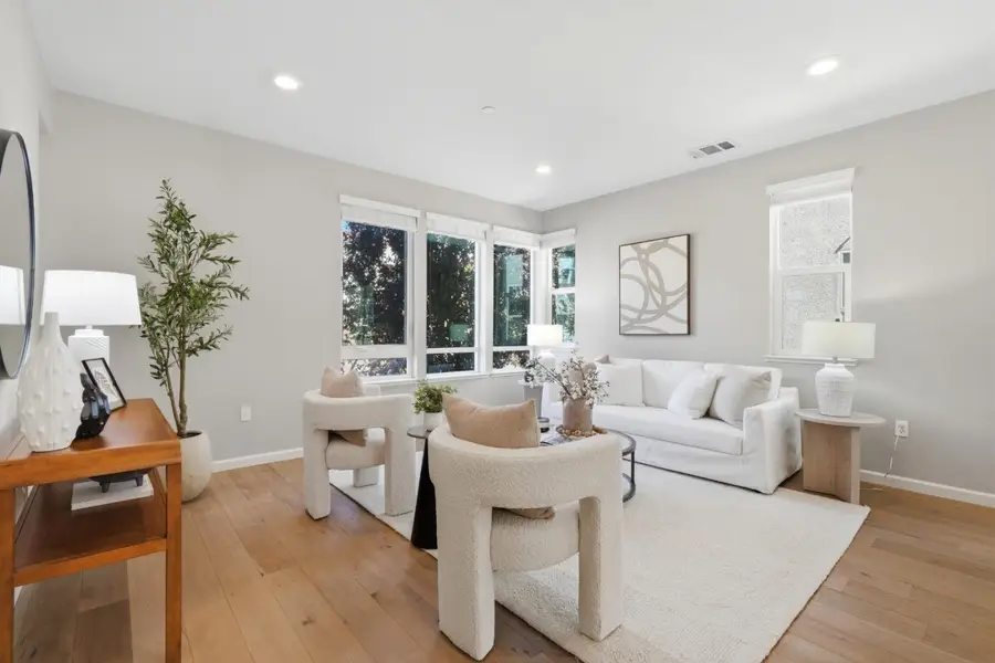 162 Llano De Los Robles Avenue, San Jose, CA 95136 - #2