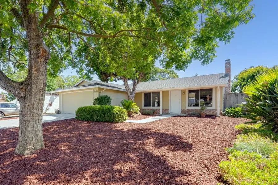 2403 Ridgeglen Way, San Jose, CA 95133 - #3
