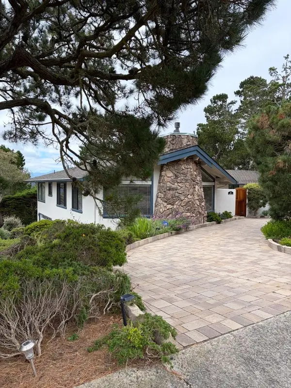 9 Sommerset Vale, Monterey, CA 93940
