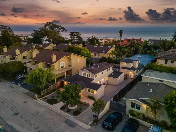 2722 Warren Street, Santa Cruz, CA 95062