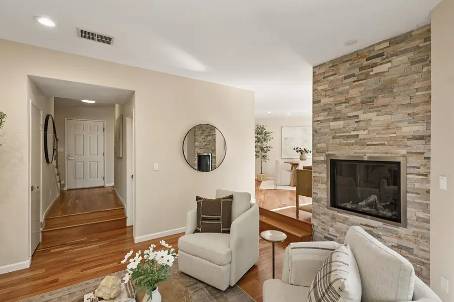 227 Ada Avenue #M, Mountain View, CA 94043 - #3