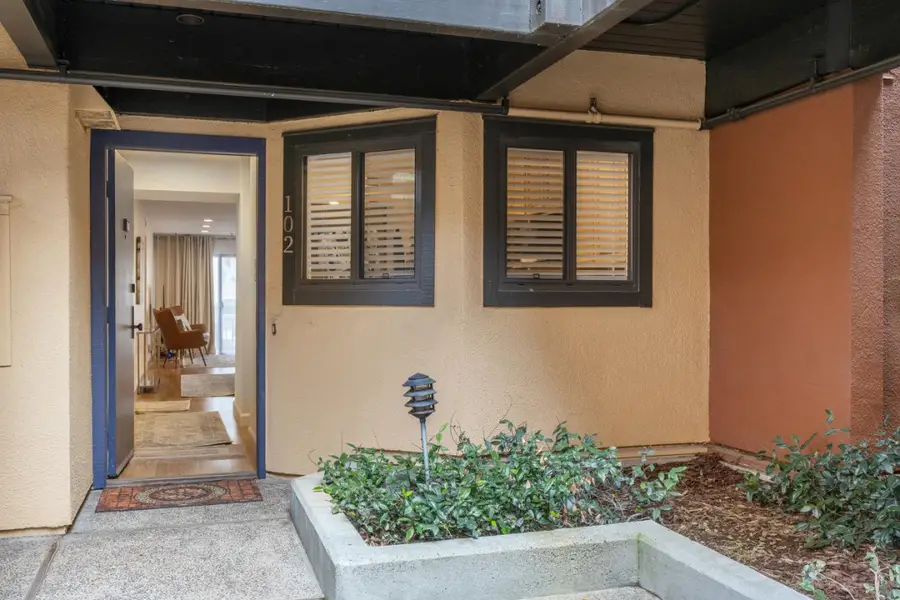 1 Laurel Street #102, San Carlos, CA 94070 - #2