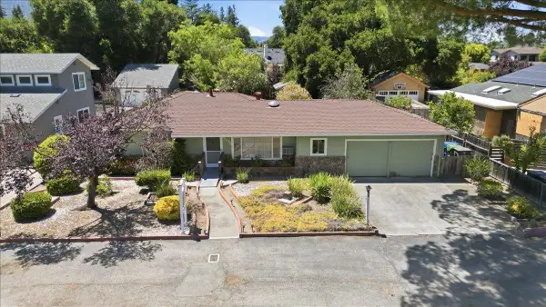 16375 W La Chiquita Avenue, Los Gatos, CA 95032