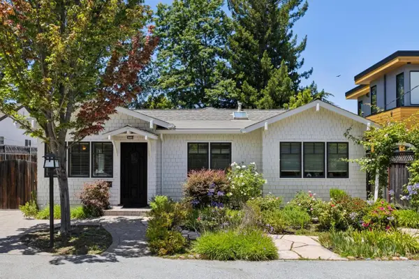 2062 Mills Avenue, Menlo Park, CA 94025