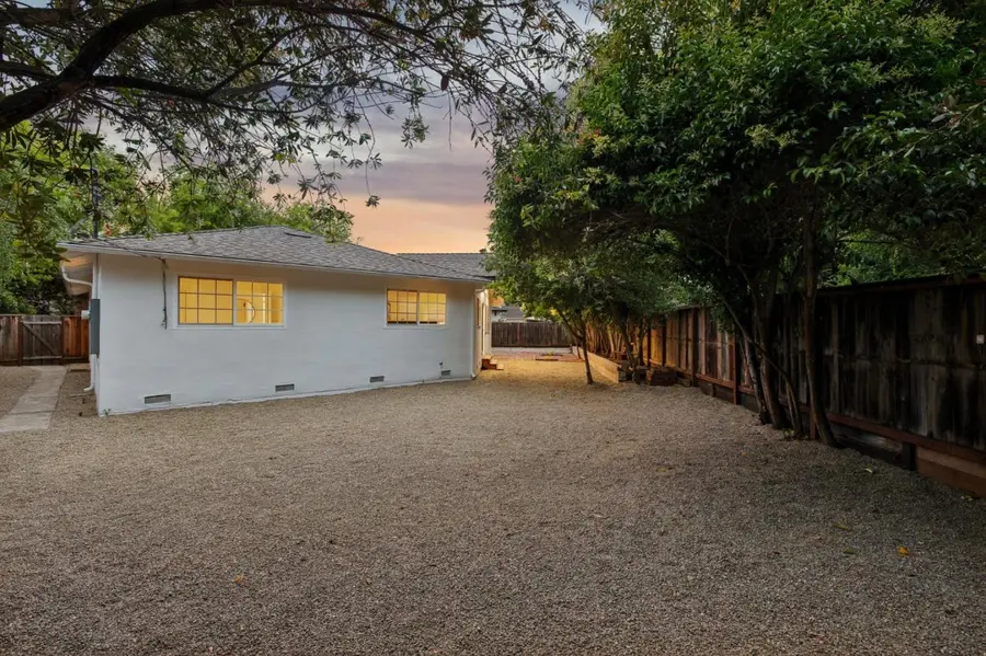 852 Ross Court, Palo Alto, CA 94303 - #2