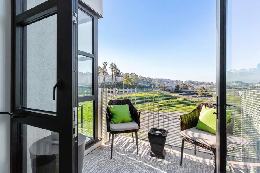 451 Donahue Street #407, San Francisco, CA 94124 - #3