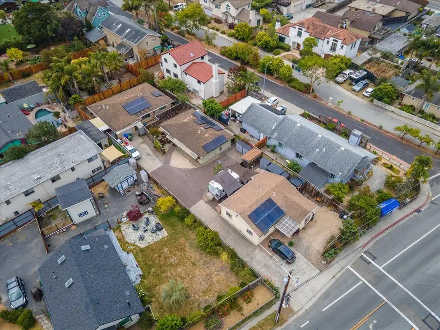 570 17th Avenue, Santa Cruz, CA 95062 - #3