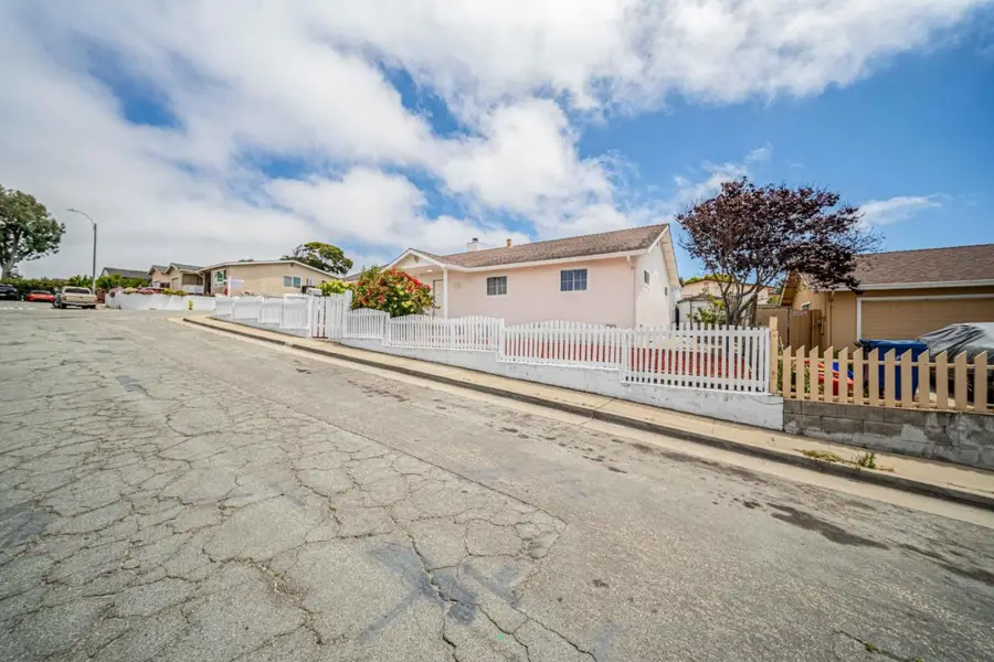 1696 Vallejo Street, Seaside, CA 93955 - #3