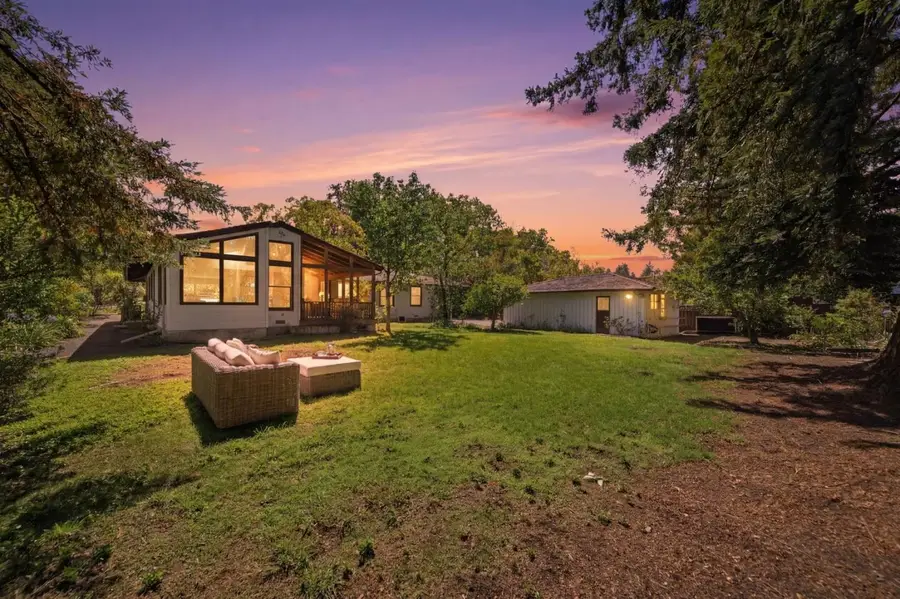 24285 Summerhill Avenue, Los Altos, CA 94024 - #3