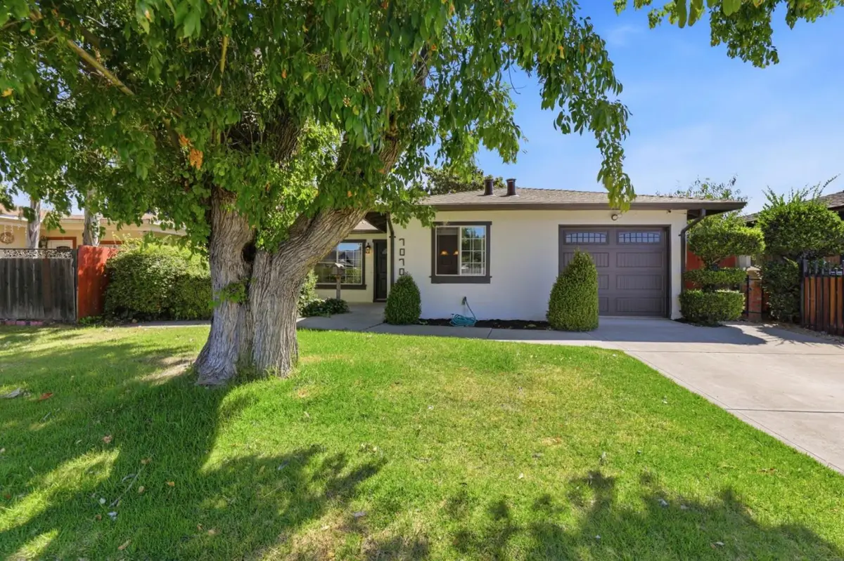 7070 Hanna Street, Gilroy, CA 95020 - #1