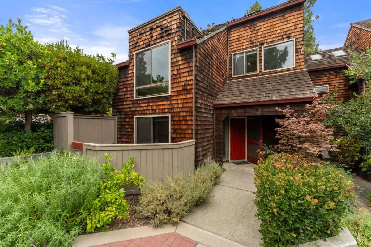 73 Peter Coutts Circle, Stanford, CA 94305 - #1