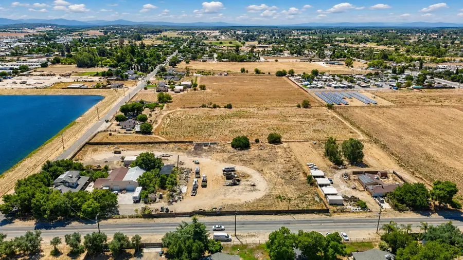 1367 N Marks Avenue, Fresno, CA 93722 - #2