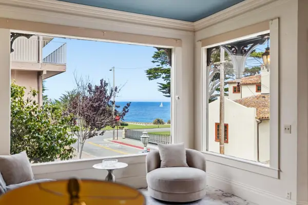 110 10th Street, Pacific Grove, CA 93950