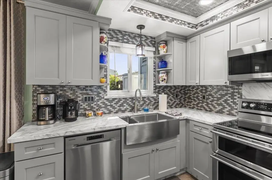 412 S Buena Vista Avenue, San Jose, CA 95126 - #3