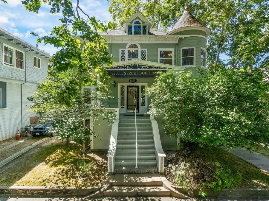 2200 L Street, Sacramento, CA 95816 - #2