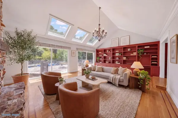 25489 Palomares Road, Castro Valley, CA 94552