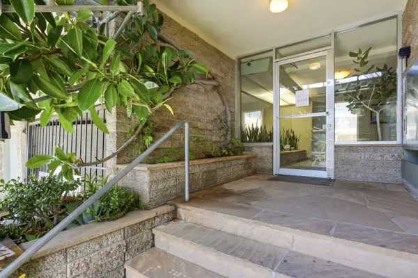 3877 Howe Street #108, Oakland, CA 94611