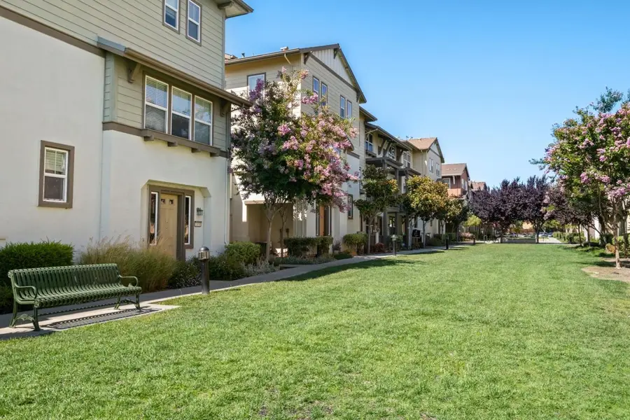 1052 Chamomile Walkway, San Jose, CA 95133 - #2