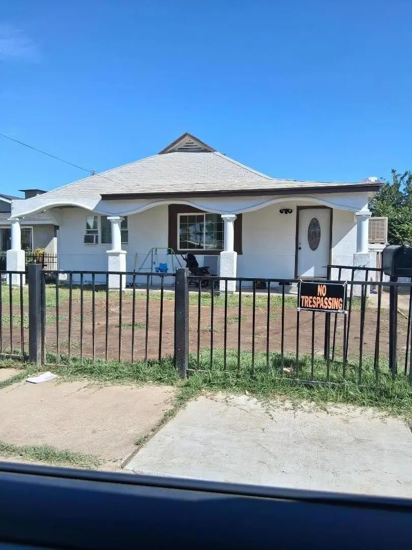 355 E Pleasant Street, Coalinga, CA 93210 - #1