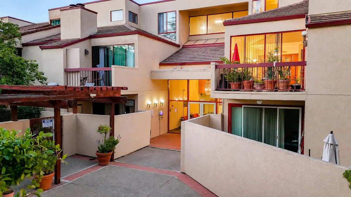 25912 Hayward Boulevard #215, Hayward, CA 94542 - #1