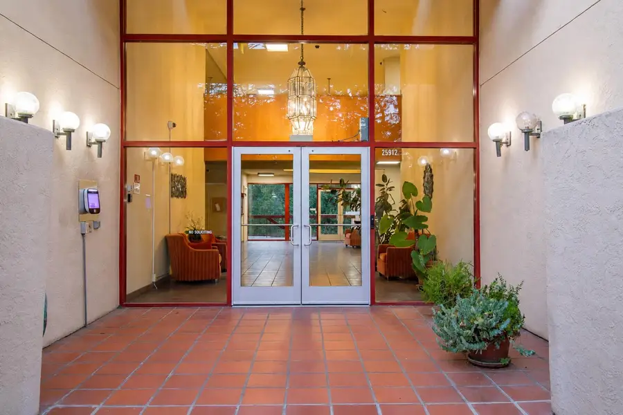 25912 Hayward Boulevard #215, Hayward, CA 94542 - #2