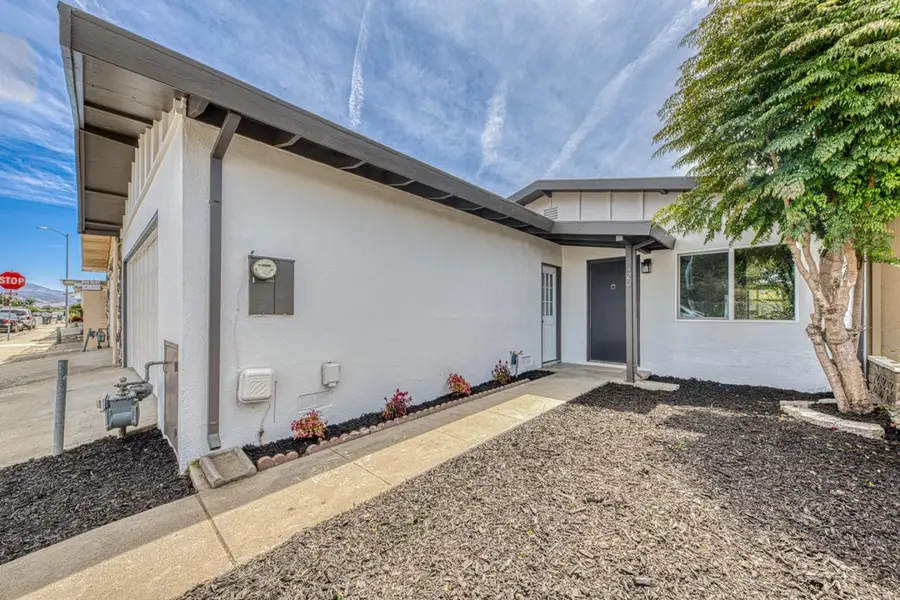 520 Calaveras Drive, Salinas, CA 93906 - #2