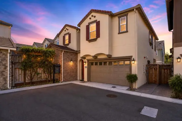 47503 Wolfskill Falls Terrace, Fremont, CA 94539