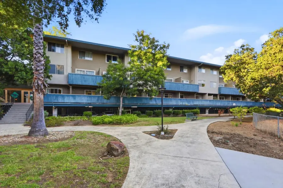 7100 Rainbow Drive #33, San Jose, CA 95129 - #2