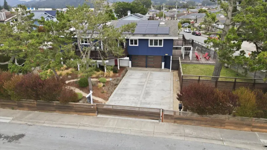 705 Alsace Loraine Avenue, Half Moon Bay, CA 94019 - #2