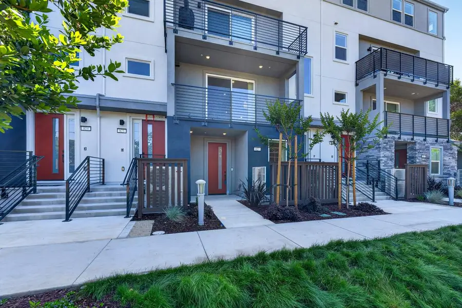 827 Redberry Way, San Jose, CA 95117 - #2