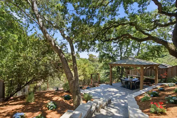 643 Vista Drive, Redwood City, CA 94062