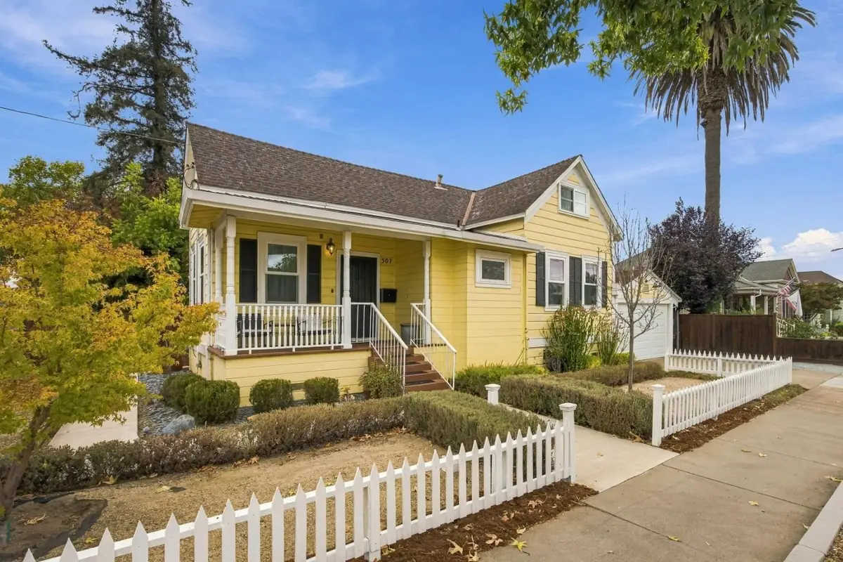 307 E 6th Street, Gilroy, CA 95020 - #1