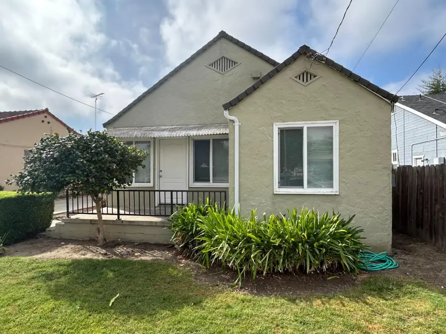 803 W 2nd Street, Hollister, CA 95023 - #2