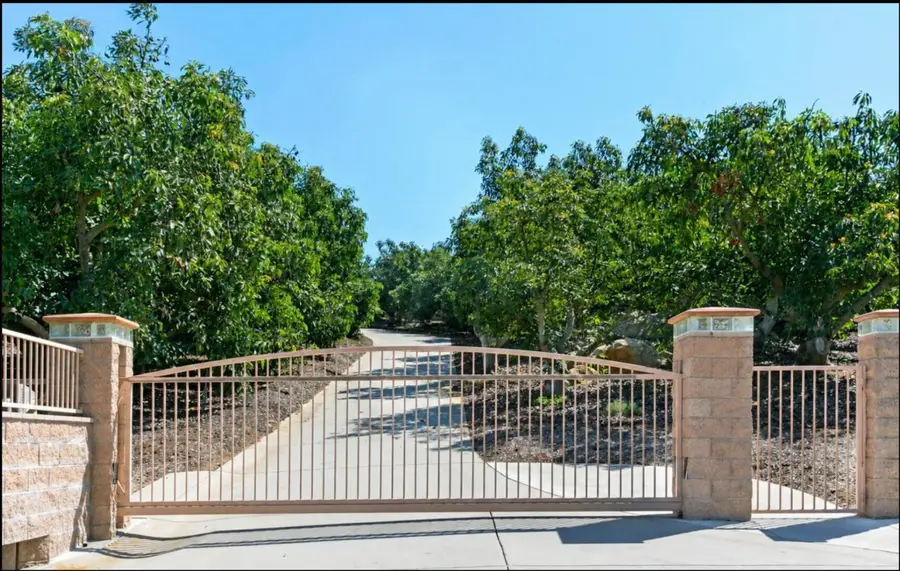 1629 Wild Acres Road, Vista, CA 92084 - #3