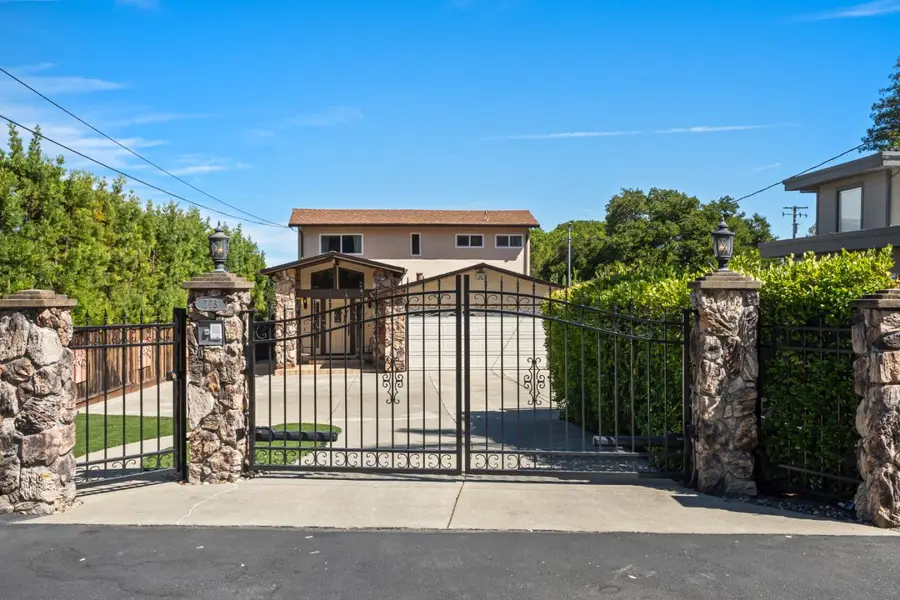 773 Lakeview Way, Redwood City, CA 94062 - #2