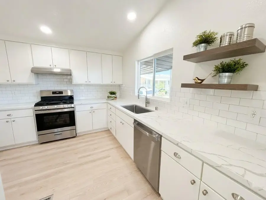 118 Chateau La Salle Drive, San Jose, CA 95111 - #3
