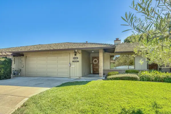 330 Woodside Drive #114, Salinas, CA 93901