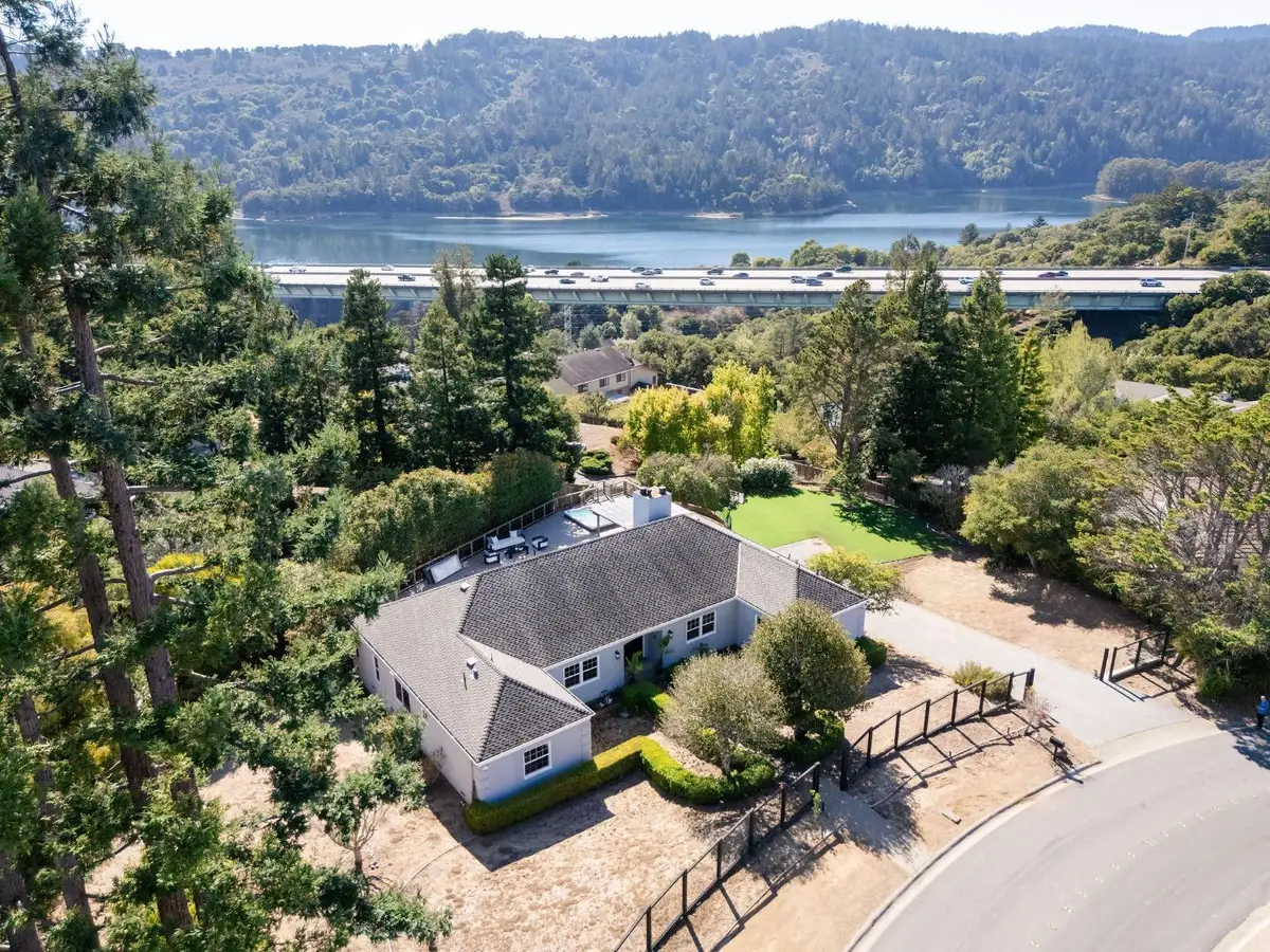 1365 Lakeview Drive, Hillsborough, CA 94010 - #1