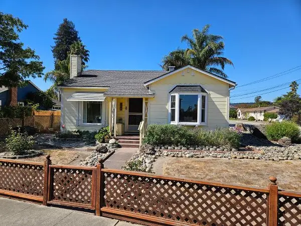 439 Stanford Avenue, Santa Cruz, CA 95062