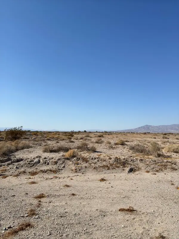 2625 Sea Manor Avenue, Thermal, CA 92274