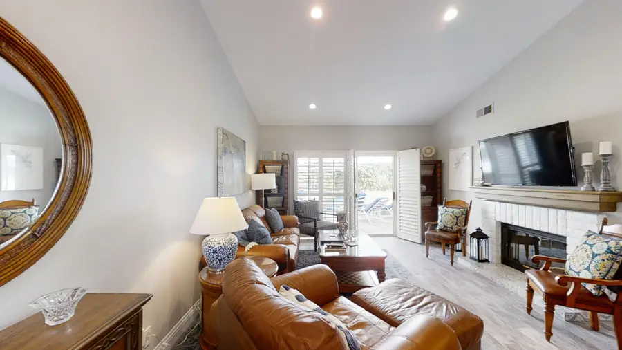 208 Desert Falls Drive E, Palm Desert, CA 92211 - Image #2