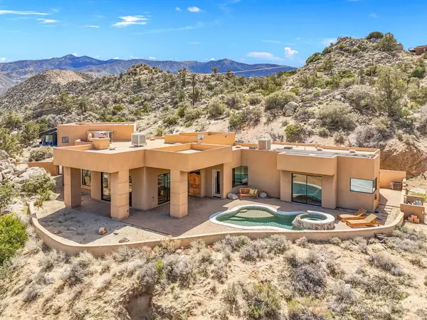 61474 Hanging Rock Lane, Mountain Center, CA 92561