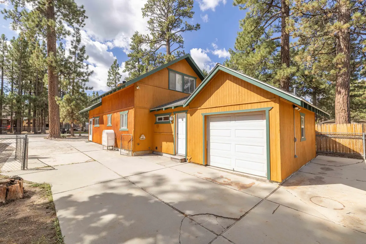605 Elysian Boulevard, Big Bear City, CA 92314 - Image #1