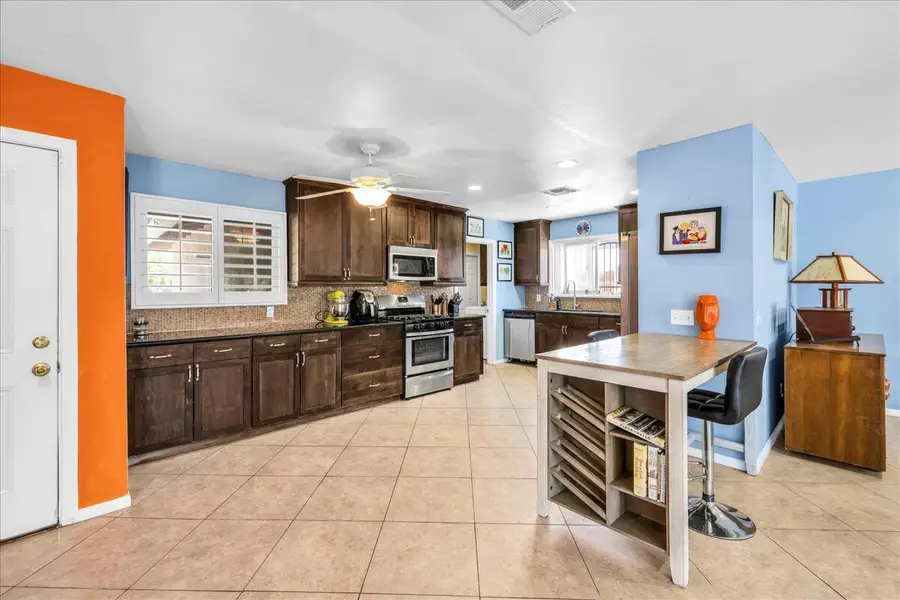 69295 Nilda Drive, Cathedral City, CA 92234 - Image #2